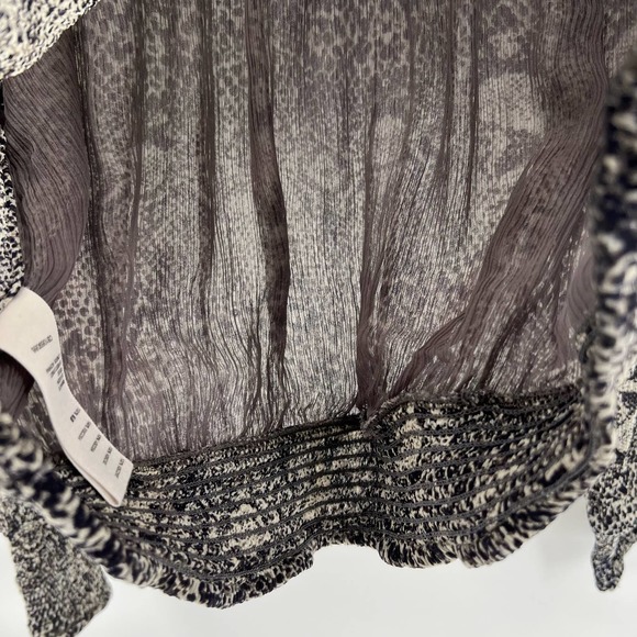 Free People Womens Roma Chiffon Top Medium Black Gray Snake Combo Ruffle Smocked - Picture 11 of 12